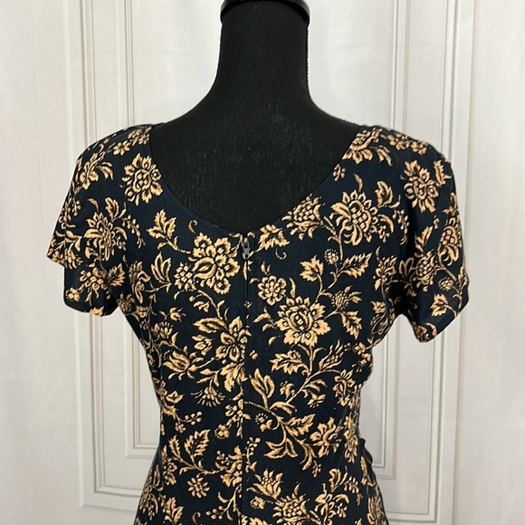 Vintage 90s floral dress - Picture 12 of 16